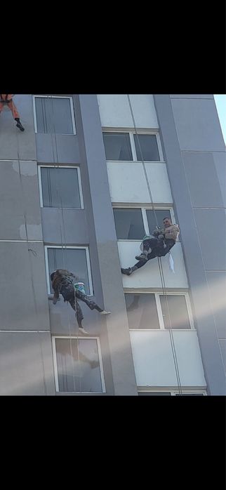 Hidroizolatii, termoizolatii , diverse operatiuni cu alpinisti utilitari