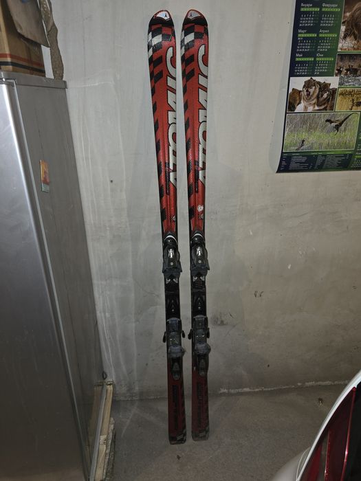 Ски Atomic Beta Race