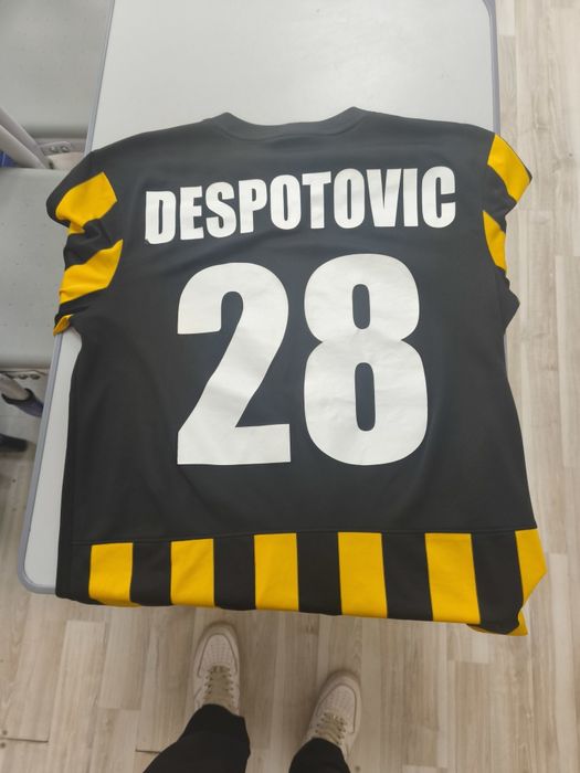 Деспотович Джордже 2015 лонгслив