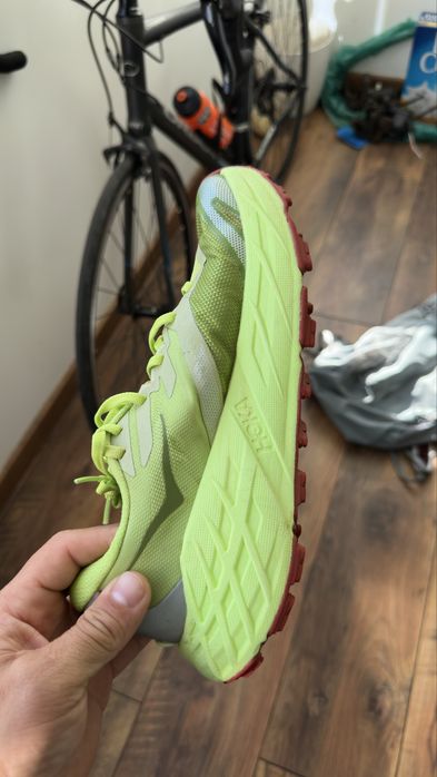 Hoka Speedgoat 7