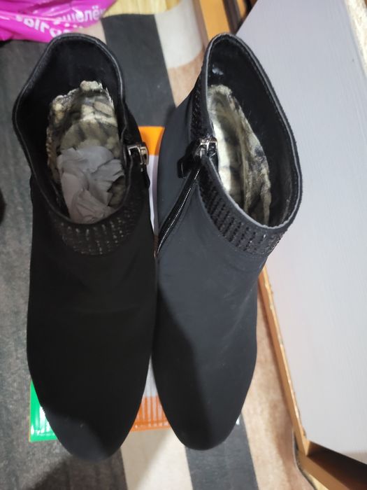 Продам обувь новая