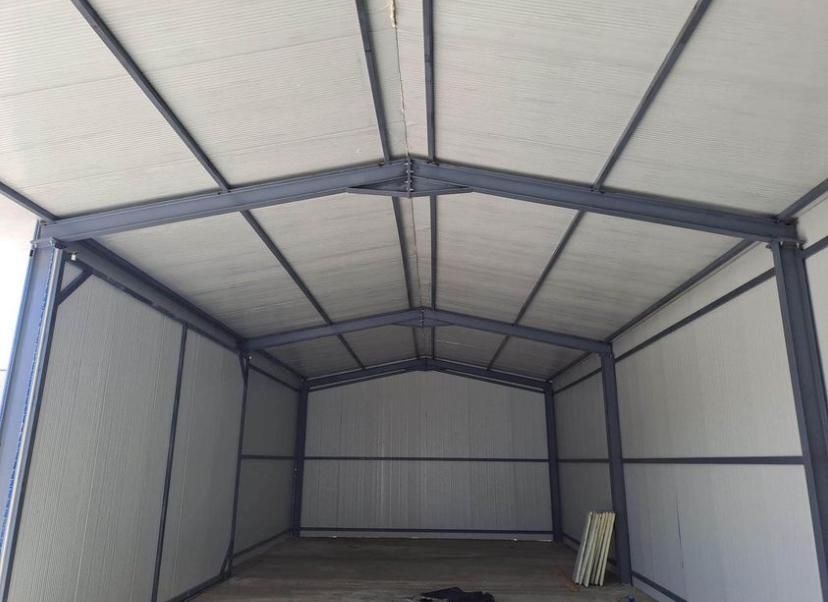 Vând hală metalica 12x8x4