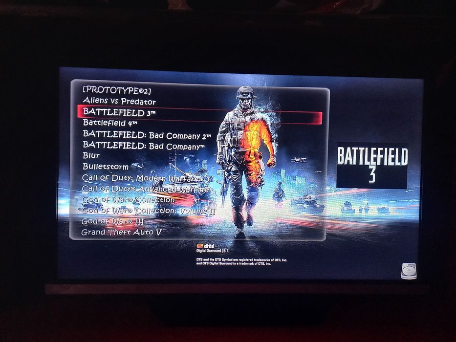 PS3 slim holati tiniq 2 ta djoystik 22 o'yinlari bor proshivfka bor.