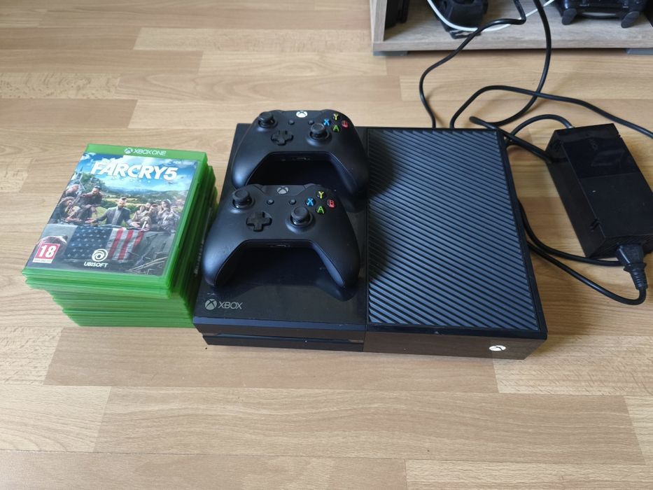 Xbox One 500Gb 2Controlere 10Jocuri