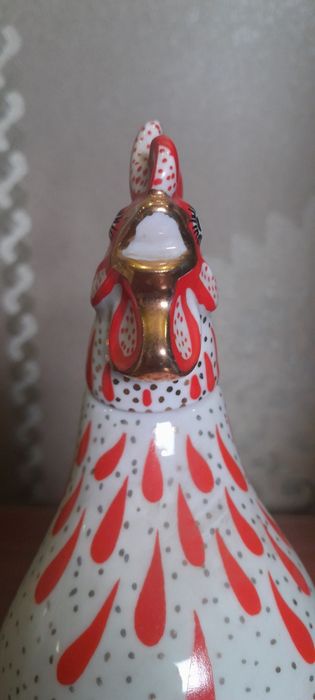 Графин красный петух