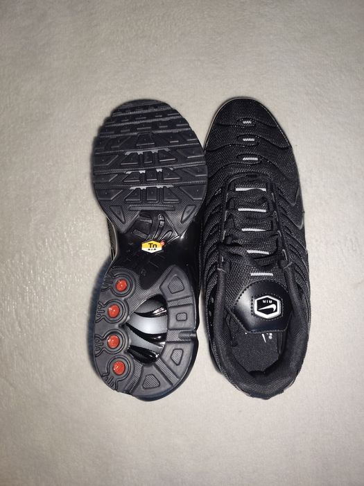 Разпродажба на Nike TN triple black последни бройки