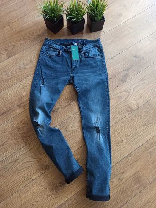 DIVIDED Hови гъзарски еластични дънки ръст 164/174