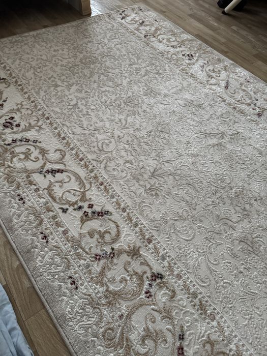 Продам светлый Ковер 2.5/1.5