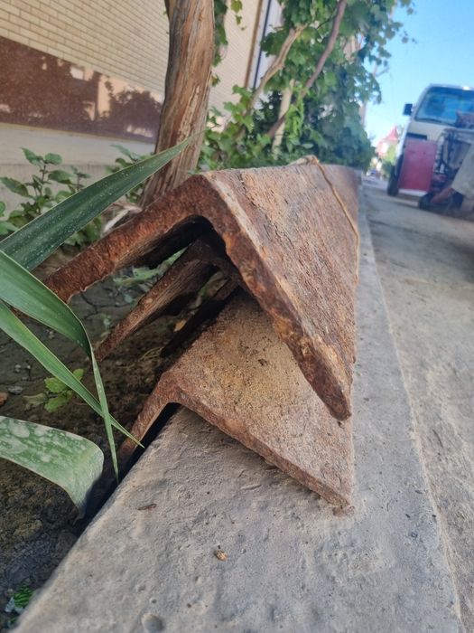 Угольник 16×16см