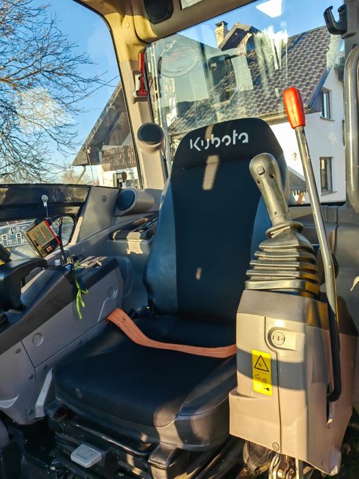 5t excavator si dumper de 6t de inchiriat