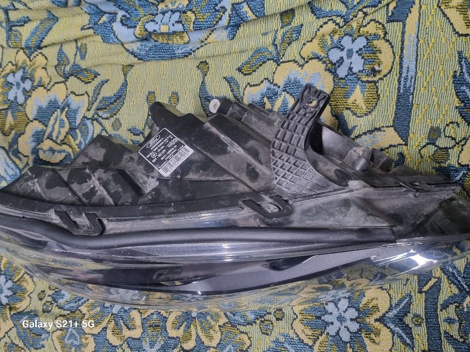 Продам фары Форд