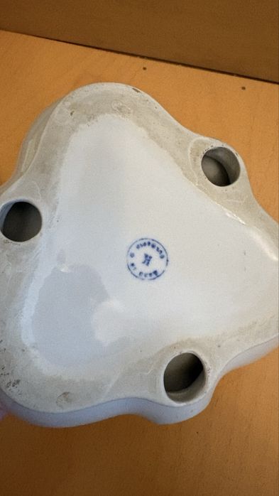 Порцеланов пепелник