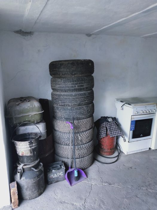 Продам два гаража