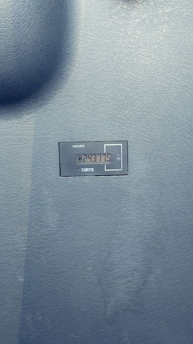 Excavator sotiladi Hyundai 140w hamma joyi soz ishga Tayyor texnika