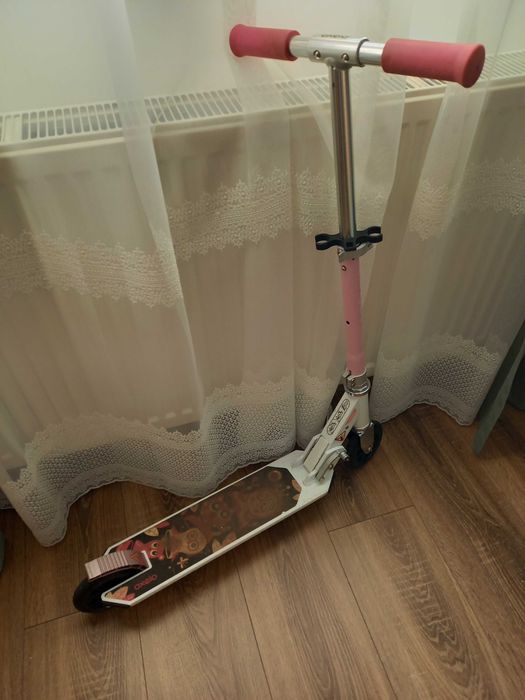 Vand trotineta fetita 4-8 ani