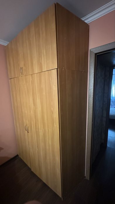 Продам шифоньер б/у