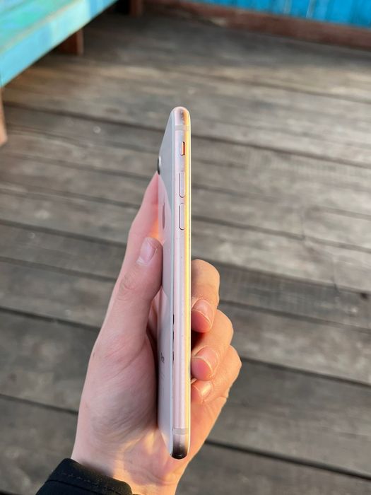 сртчно продам аифон 8 сикс севен