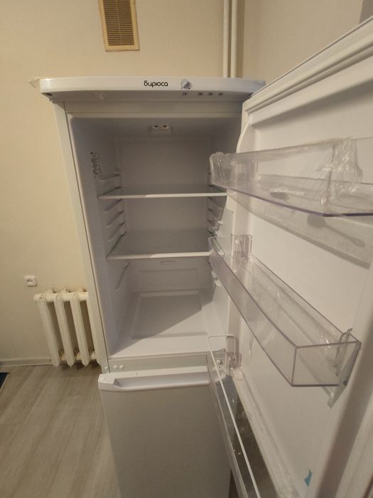 Холодильник Бирюса