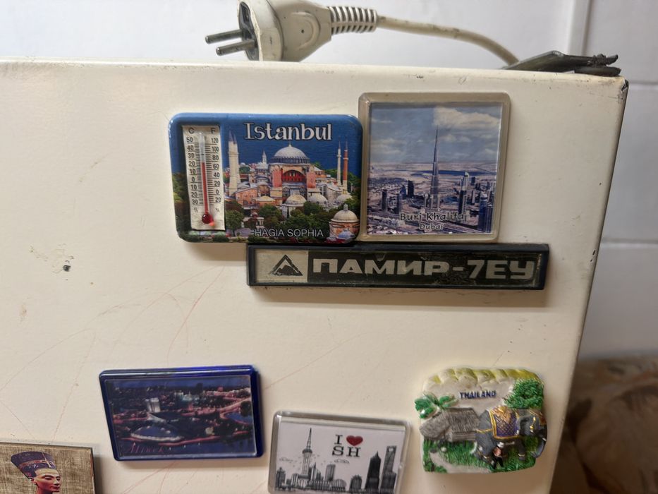 Холодильник полностью рабочий.