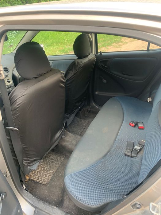 Toyota Yaris 2005г 1.0vvti