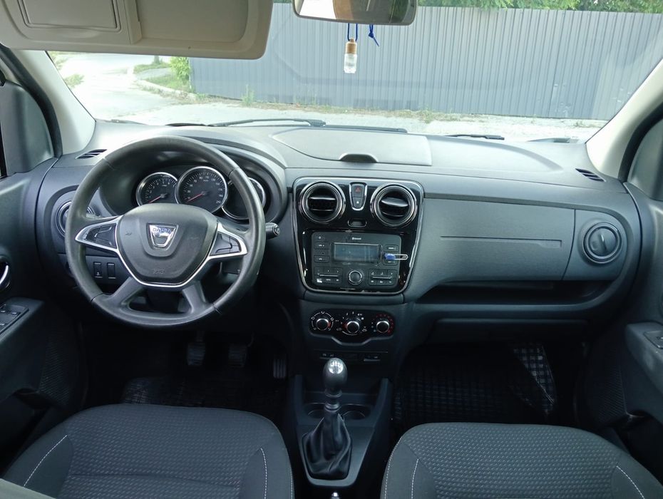 Vând Dacia logy 7 locuri !