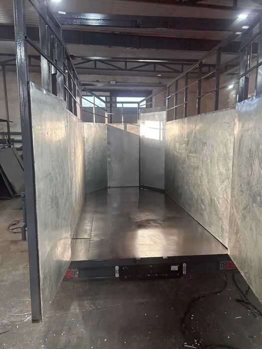 Прицеп скотовоз коневоз