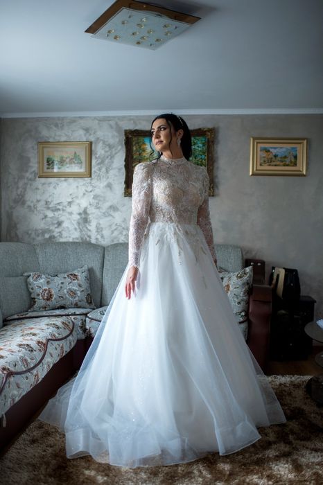 Rochie mireasa - Marime S-M - Model deosebit