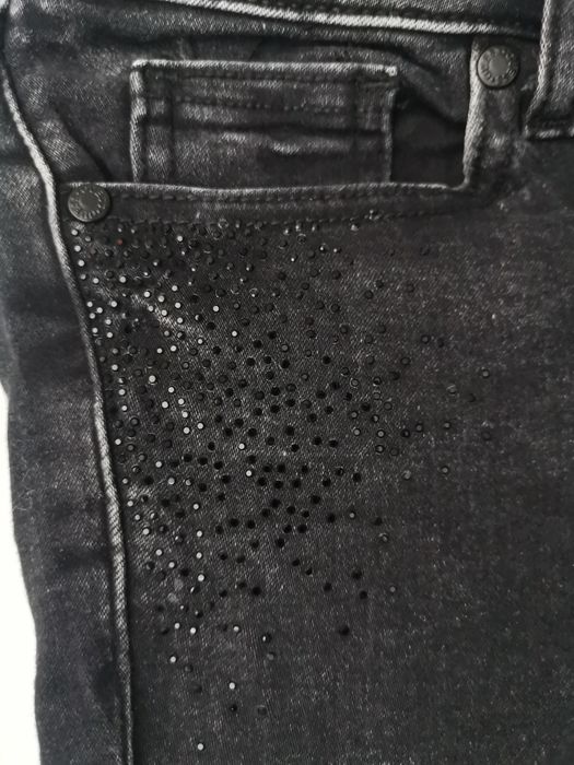 Дънки по 10 лв за брой - Zara, Guess, Seven sesters и др.