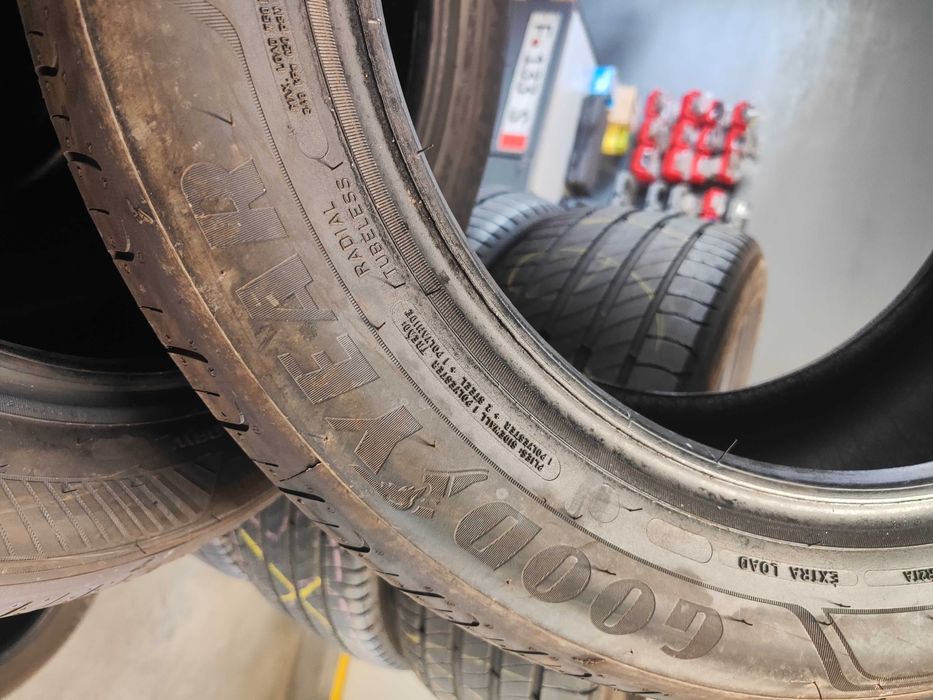 4бр.летни гуми 215/55/17 Goodyear