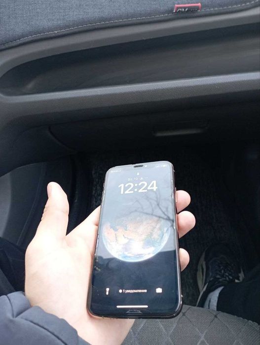 iPhone xs 64gb kha region