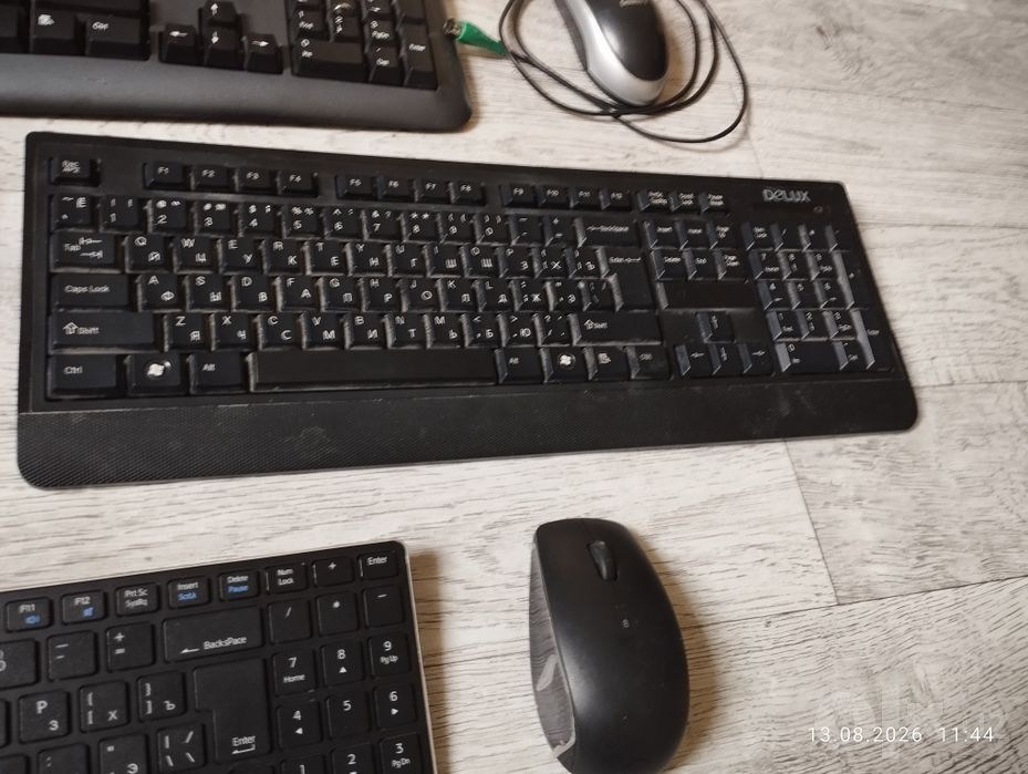 клавиатури 4штуки.без usb ресирвера.проверайте забирайте.за все 65тыся