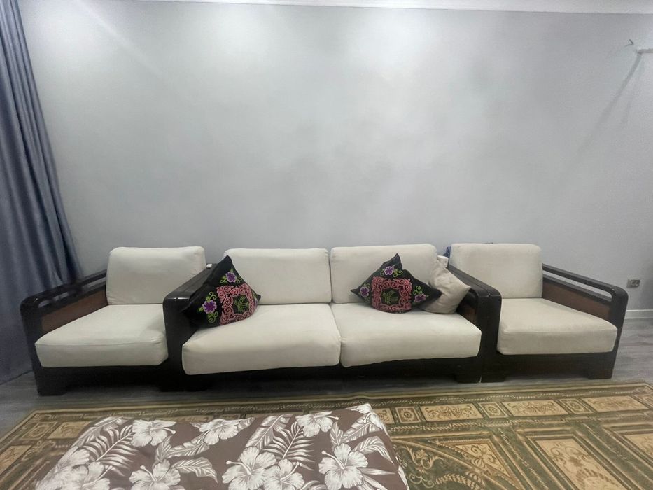 Срочно продам диван