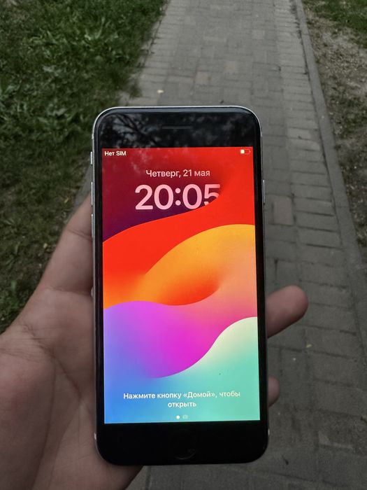 Срочно продам iPhone SE 2022г