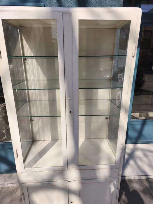 Автентична витрина от Соца