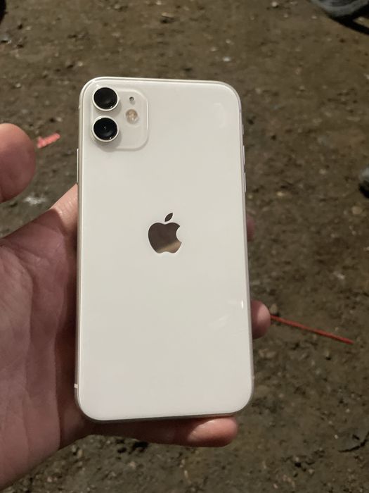 продам айфон 11