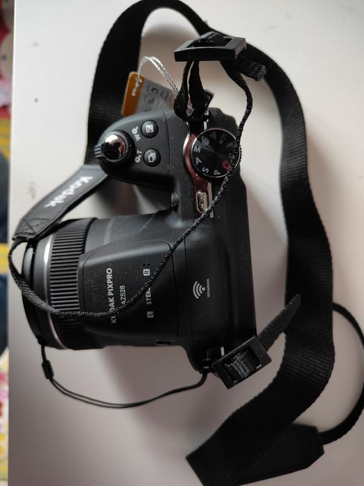 Vând kodak pixpro AZ528