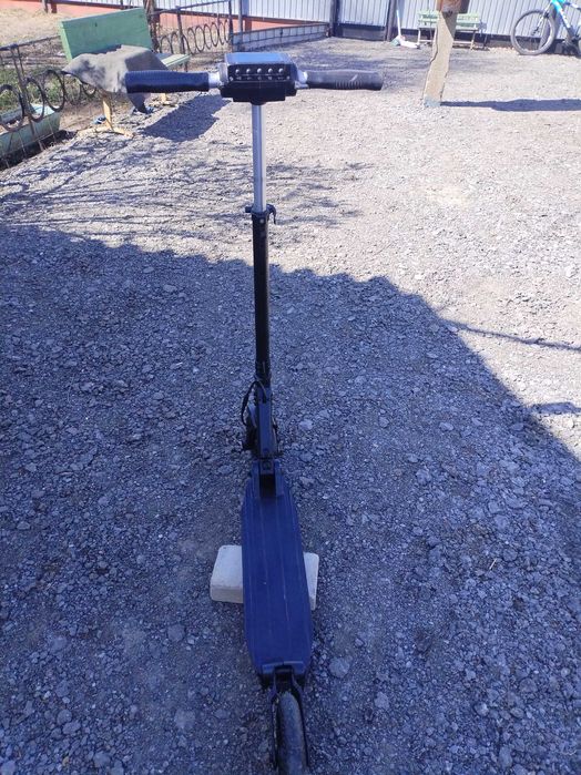 Продам электросамокат