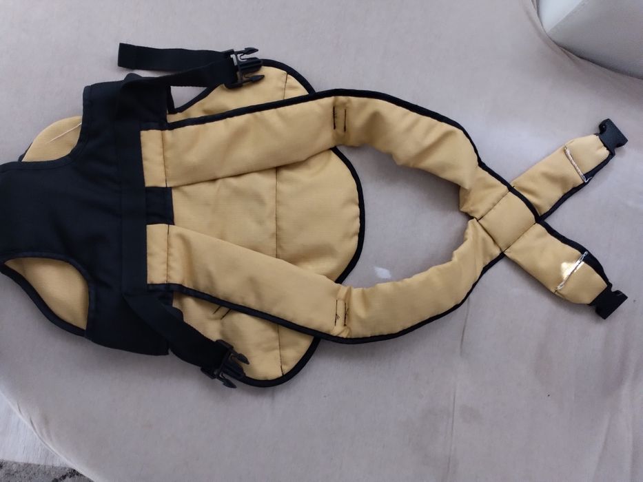 Детско  кенгуро .