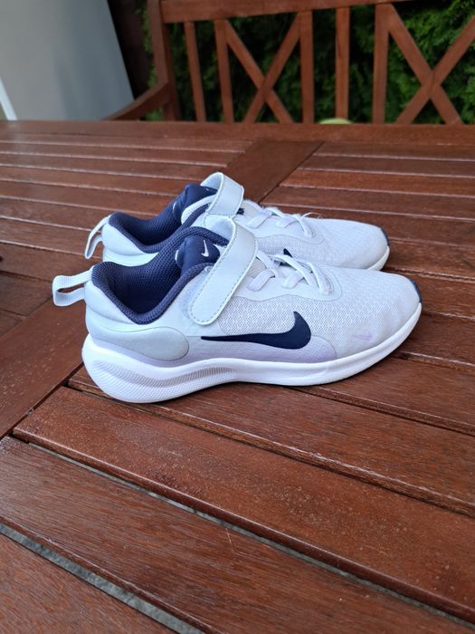 Adidasi Nike Revolution 7