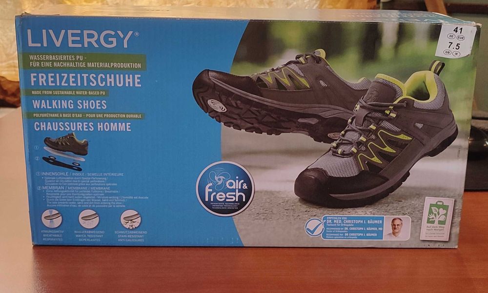 Продам кросовки .