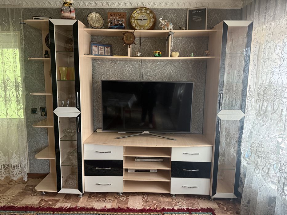 Подставка для телевизора