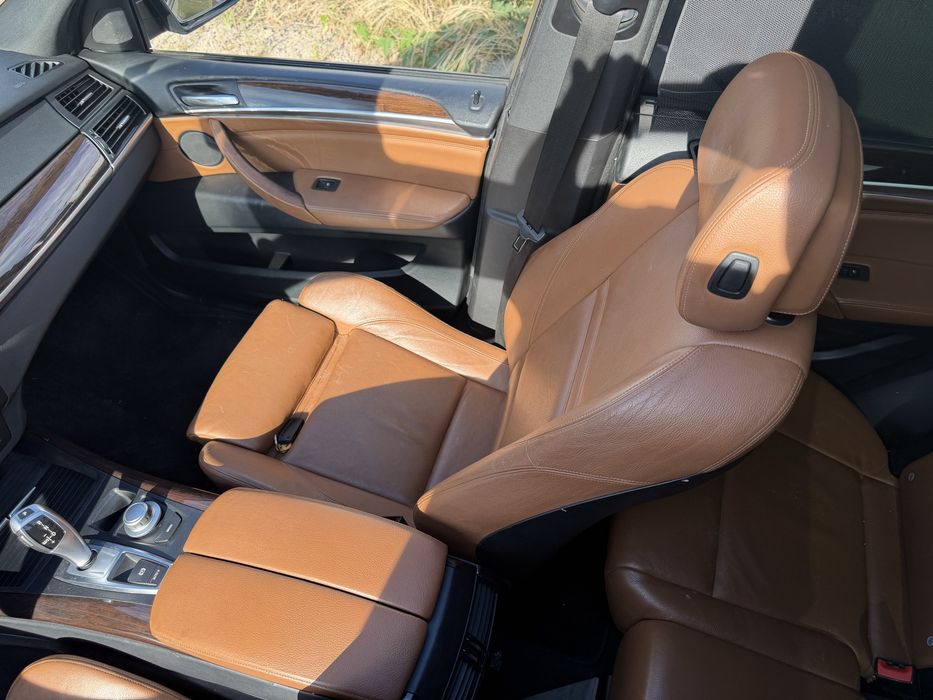 Ел рекаро салон bmw e70
