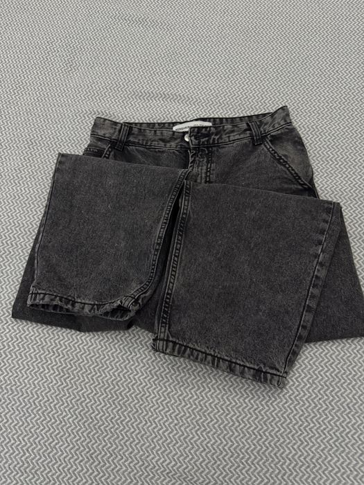 Продам серые джинсы Bershka