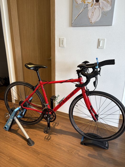 Велостанок Tacx.