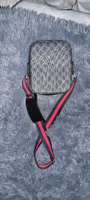 Продавам чанта GUCCI