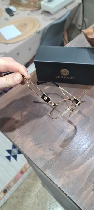 Ochelari Versace, model deosebit Pilot vedere sau soare