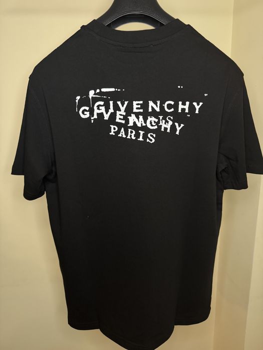 Тениска Givenchy - t-shirt in cotton with Givenchy stamp print