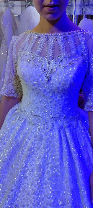 Келин куйнаклар сотилоди нархи келишилган холда