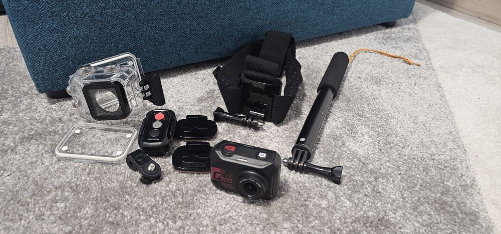 Camera de actiune Decathlon G-Eye 900 cu accesorii