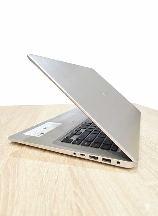 ASUS VivoBook 15 | i5-8250U | 8GB RAM | 1TB HDD | Windows 11